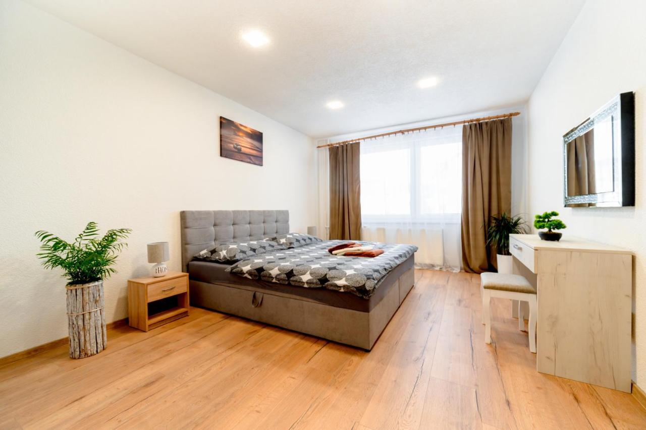 Apartman Discreet Kysucke Nove Mesto Экстерьер фото