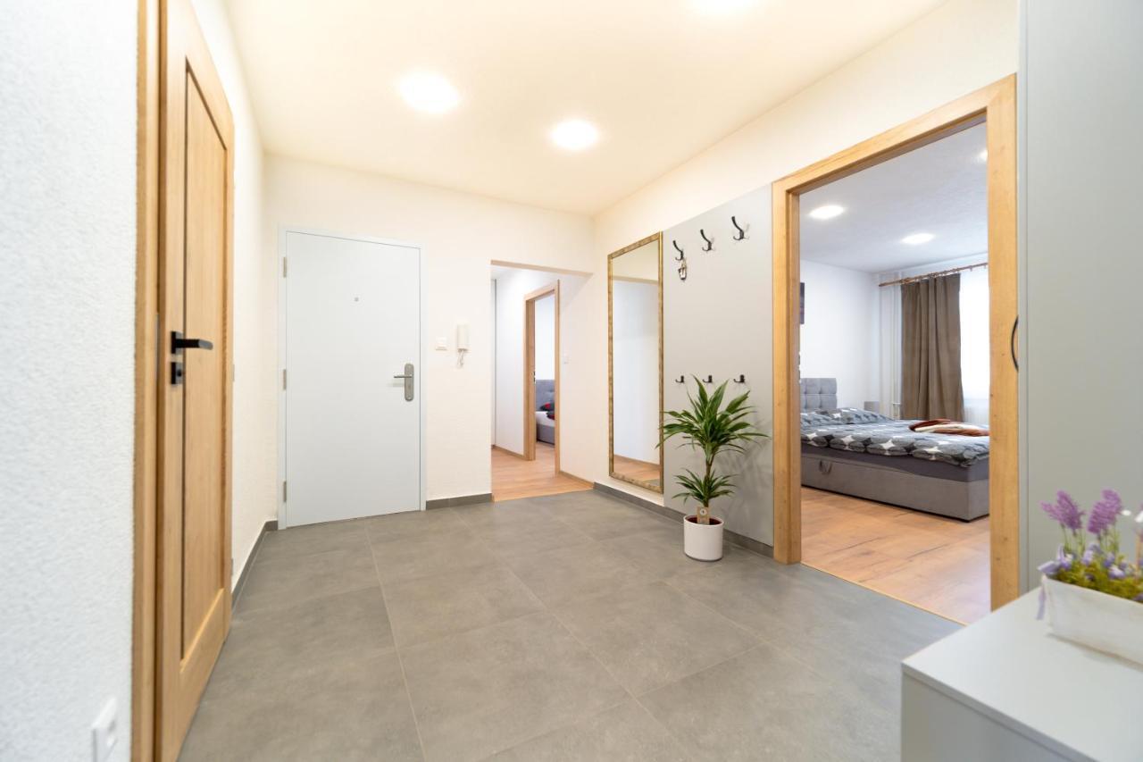 Apartman Discreet Kysucke Nove Mesto Экстерьер фото